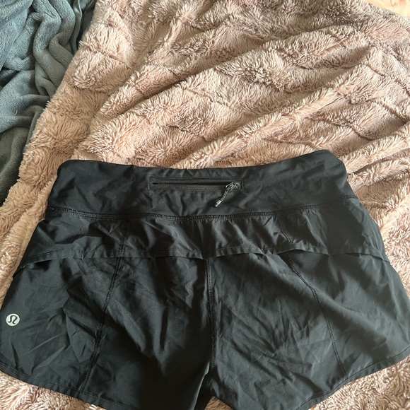 Lululemon speed up shorts - Picture 2 of 3